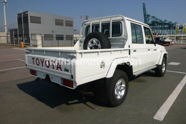 Toyota land cruiser 79 pick-up hzj 79 double cabin 4.2l diesel rhd d/cab blanc
