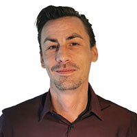 Contactez Alexandre maintenant, c'est le spécialiste de l'export Toyota 