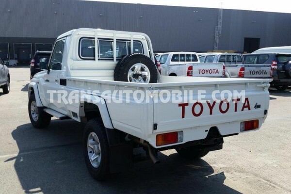 Toyota land cruiser 79 pick-up grj 4.0l essence rhd single cabin white