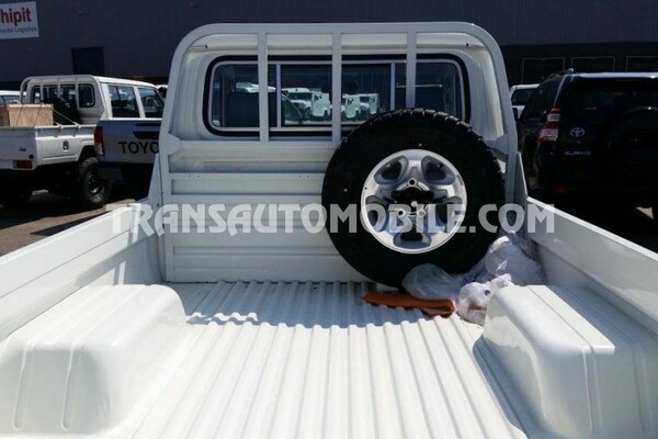 Toyota land cruiser 79 pick-up grj 4.0l essence rhd single cabin blanc
