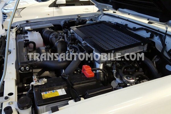 Toyota land cruiser 79 pick-up v8 4.5l turbo diesel rhd white