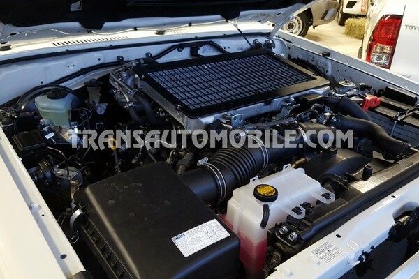 Toyota land cruiser 79 pick-up v8 4.5l turbo diesel rhd