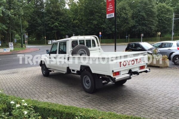 Toyota land cruiser 79 pick-up hzj 79 double cabin stretched/allongee 4.2l diesel