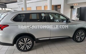 Anuncio de 4x4 Mitsubishi outlander 4wd ref: 2584 - 38 500 USD , vehículo disponible para exportación a África – Entrega rápida y precios competitivos.
