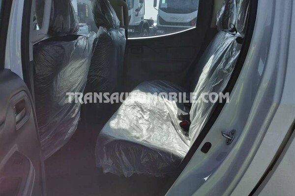 Mitsubishi l200/triton pick-up sportero gl 2.5l turbo diesel 5 seats / places 