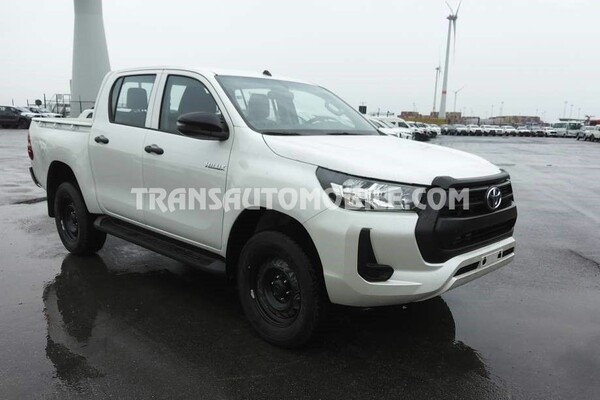 Toyota hilux / revo pick-up double cabin medium 2.4l turbo diesel