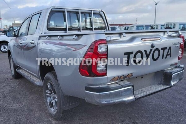 Toyota hilux / revo pick-up double cabin super luxe 2.4l turbo diesel blanco