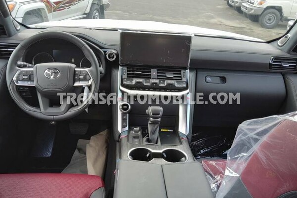 Toyota land cruiser 300 v6  vxr zx 5 seaters / places 3.5l essence automatique aepb