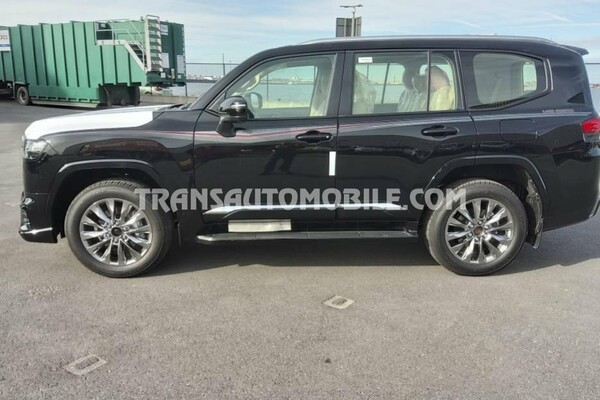 Toyota land cruiser 300 v6  gxr-8 7 seaters / places  70th anniversary 3.5l essence automatique gxraev