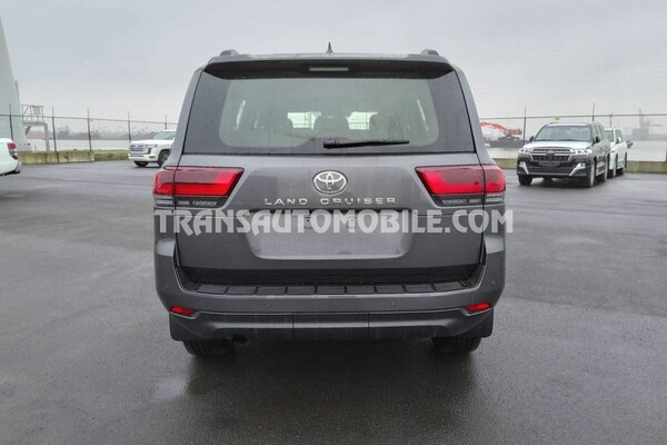 Toyota land cruiser 300 v6  vxr zx 7 seaters / places 3.3l turbo diesel automatique aeoc gris oscuro