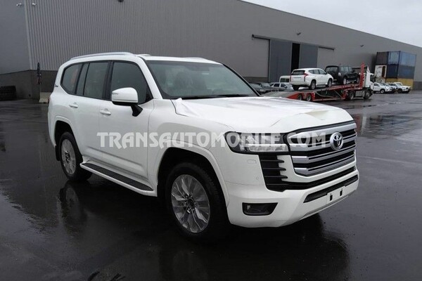Toyota land cruiser 300 v6  gxr-8 7 seaters / places  70th anniversary 3.3l turbo diesel automatique blanc perlé