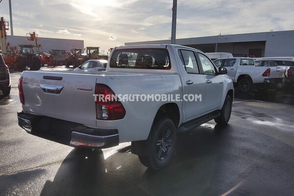 Toyota hilux / revo pick-up double cabin luxe 2.4l turbo diesel e deck 2022 white pearl