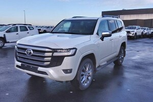 Best price - Toyota Land Cruiser 300 V6 VX 7 seaters / places