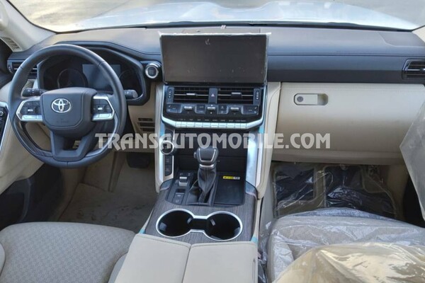 Toyota land cruiser 300 v6 vx 7 seaters / places  3.5l essence automatique vxvho