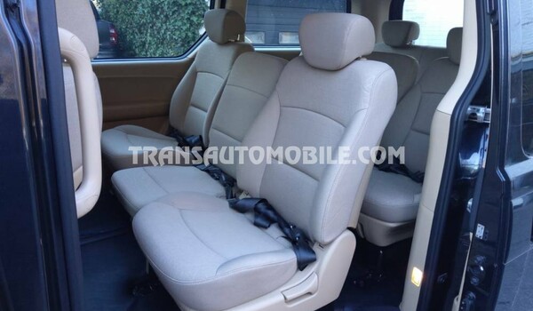 Hyundai h1 minibus 12 places glx 2.5l turbo diesel 2020 black