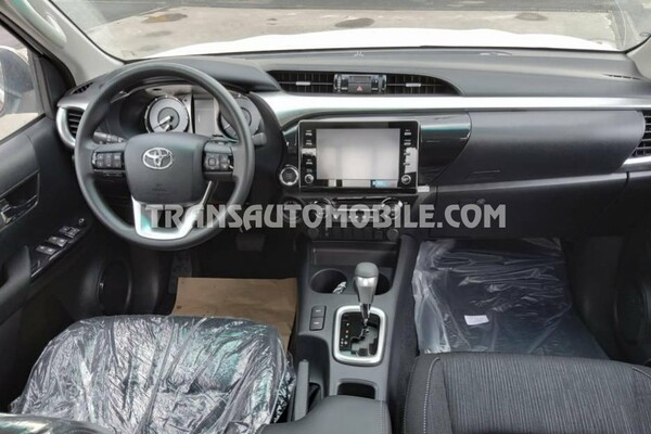 Toyota hilux / revo pick-up double cabin luxe 2.4l turbo diesel automatique blanc perlé