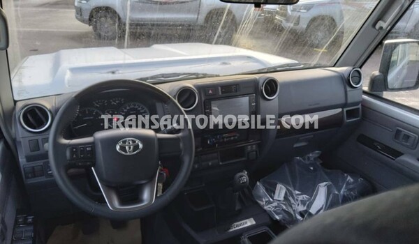 Toyota land cruiser 76 station wagon vdj v8 limited 4.5l turbo diesel limited new model  gris claro 