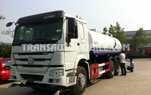 Anuncio de Camiones Sinotruk HOWO 6x4 Water tank truck 20.000 L ref: 3416 - 66 000 USD , vehículo disponible para exportación a África – Entrega rápida y precios competitivos.