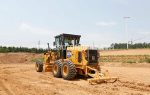 Listing for Construction and engineering equipment SEM 919F MOTOR GRADER 190 HP ref: 3446 - 105 000 USD , vehicle available for export to Africa – Fast delivery and competitive pricing.