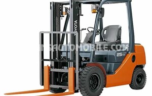 Anuncio de Ingeniería civil y carreteras Toyota 8FD30 TRIPLEX 3 T ref: 3477 - 39 500 USD , vehículo disponible para exportación a África – Entrega rápida y precios competitivos.