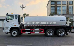 Anuncio de Camiones Sinotruk 6×4 Fuel Tank Truck 20.000 L 260 HP ref: 3488 - 63 000 USD , vehículo disponible para exportación a África – Entrega rápida y precios competitivos.