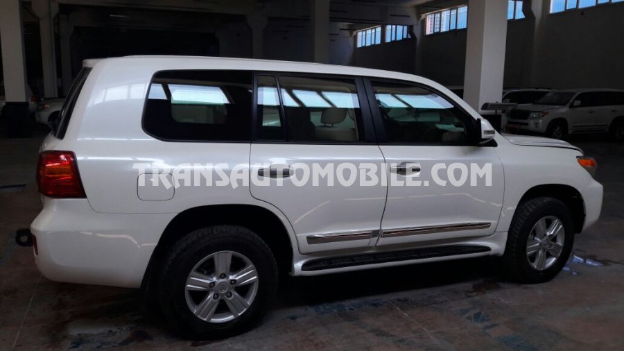 Toyota Land Cruiser 200 V8 Station Wagon Exr 4 6l Petrol Automatic B6 Africa Low Price En2001