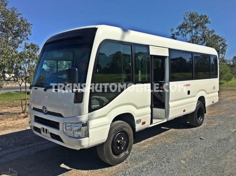 4x4 minibus