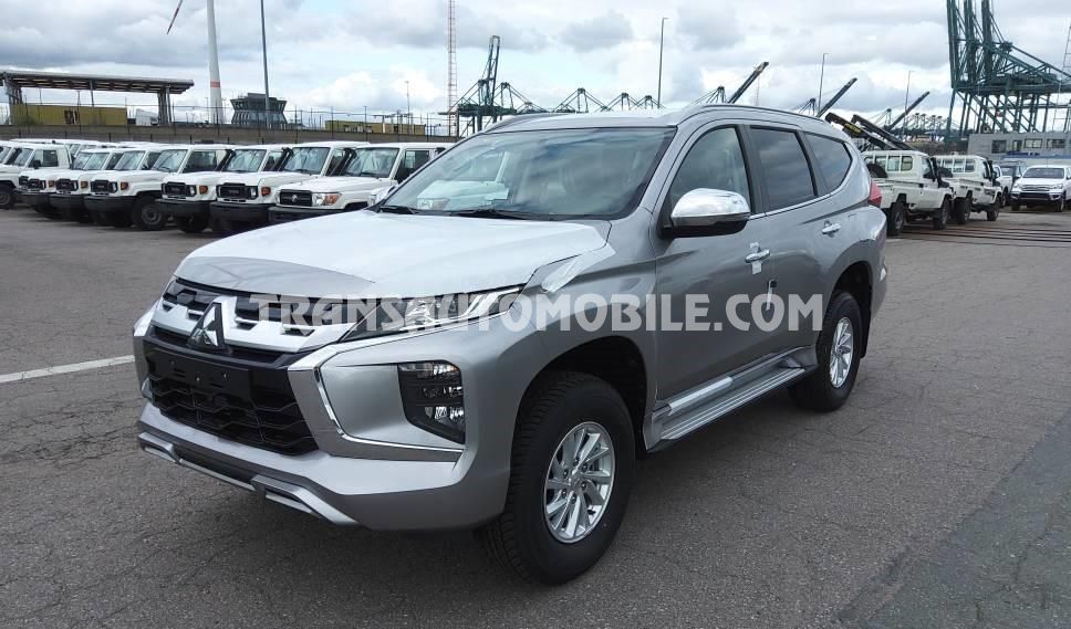 Mitsubishi pajero-montero sport GLX  Livraison / Exportation